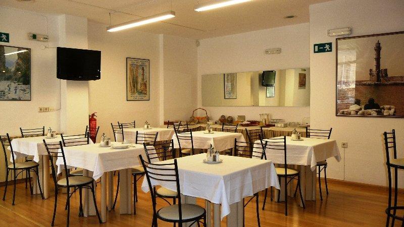 Irene Hotel Chrissi Akti Chania Exterior foto