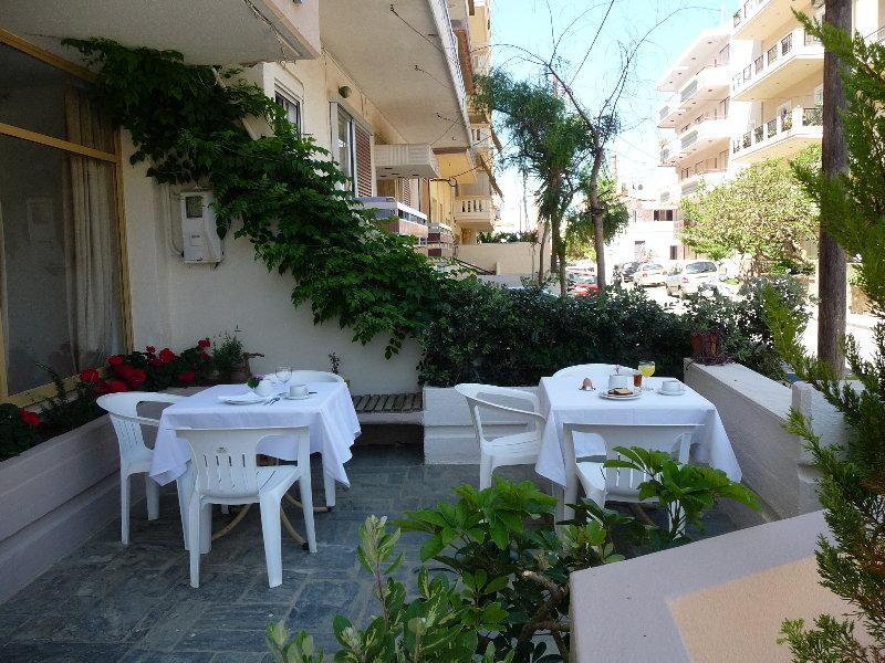 Irene Hotel Chrissi Akti Chania Exterior foto
