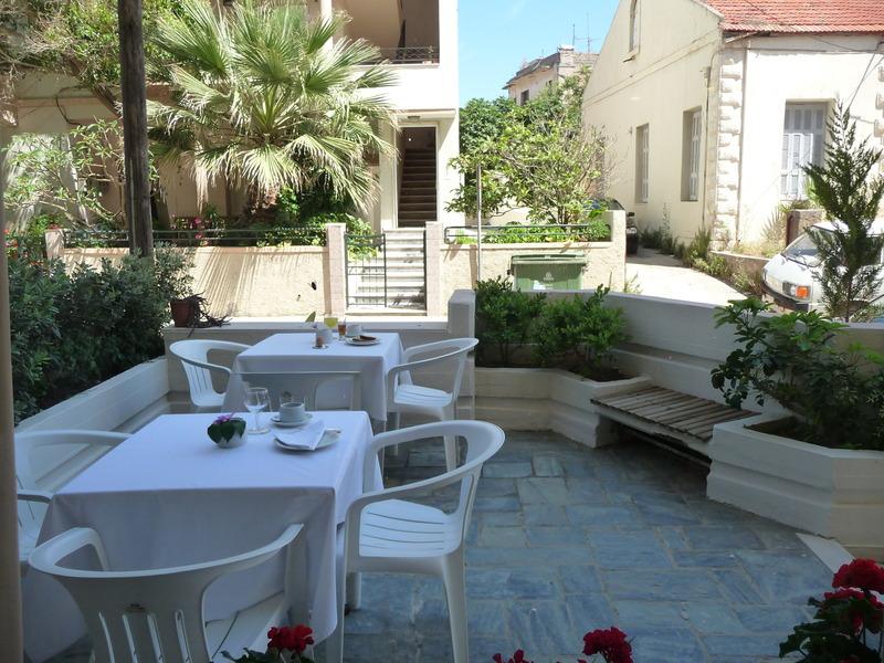Irene Hotel Chrissi Akti Chania Exterior foto