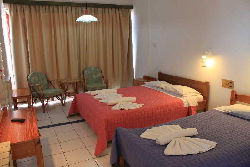 Irene Hotel Chrissi Akti Chania Exterior foto