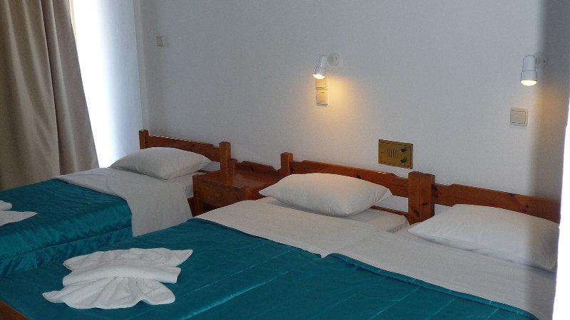 Irene Hotel Chrissi Akti Chania Exterior foto