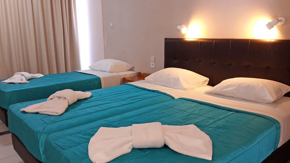 Irene Hotel Chrissi Akti Chania Exterior foto