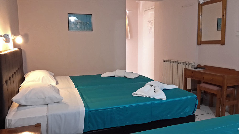 Irene Hotel Chrissi Akti Chania Exterior foto
