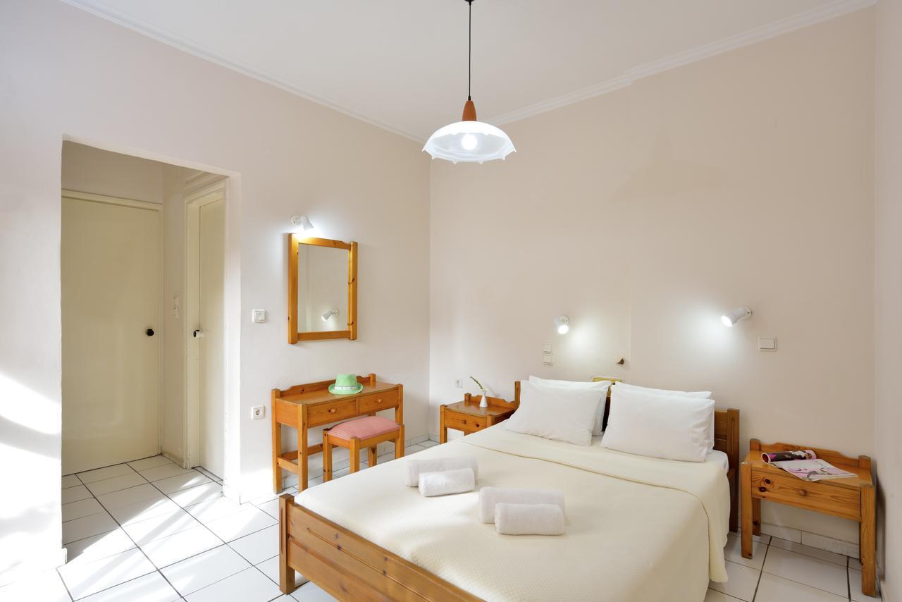 Irene Hotel Chrissi Akti Chania Exterior foto