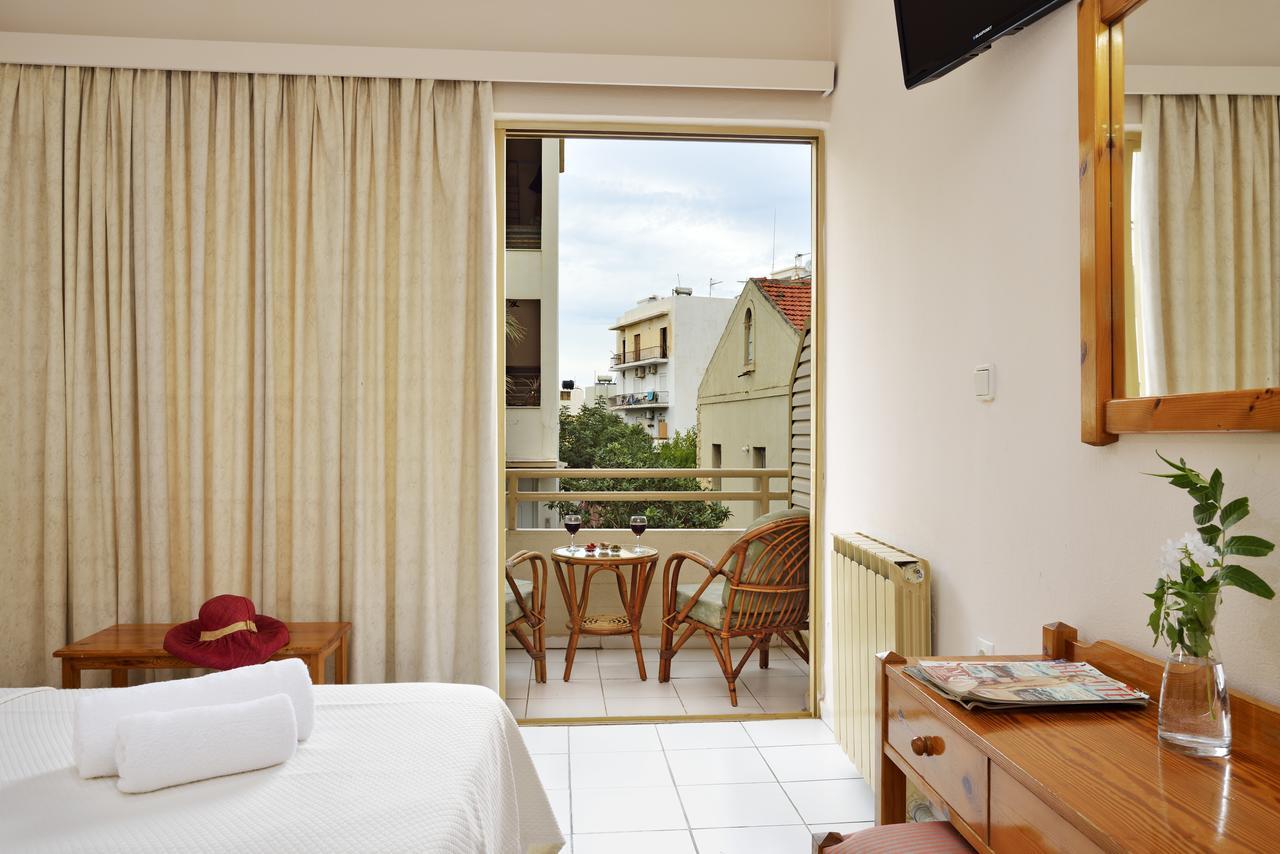 Irene Hotel Chrissi Akti Chania Exterior foto
