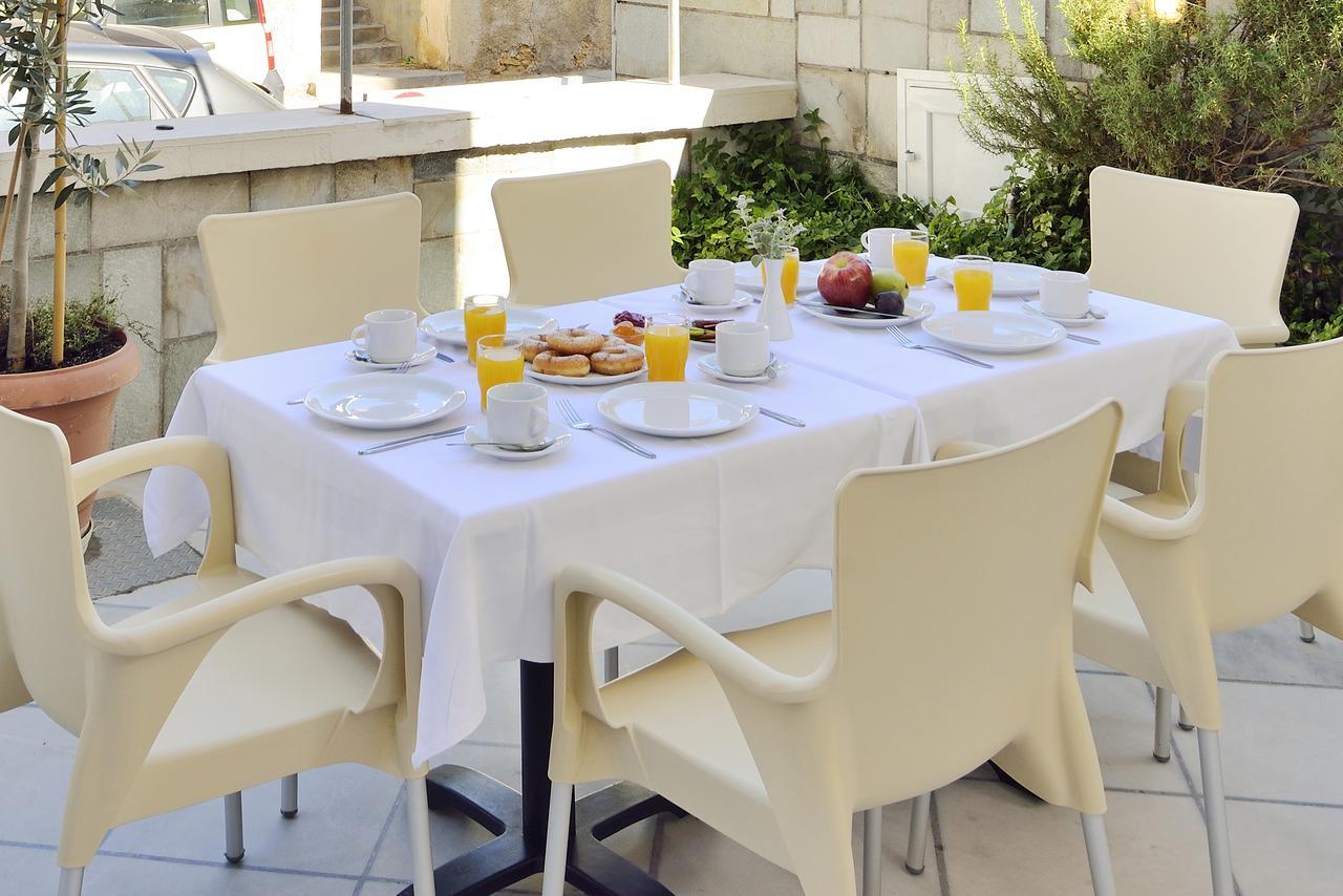 Irene Hotel Chrissi Akti Chania Exterior foto